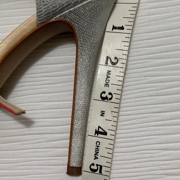 Shoes - Picture 15 of 15